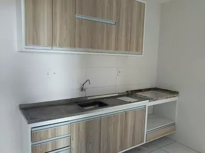 Apartamento de 3 quartos sendo 1 suíte com planejados na cozinha e em excelente localização no Ca - Foto 4
