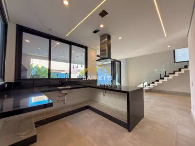 Sobrado à venda, com 305m², 3 suítes, 5 banheiros, piscina e 4 vagas de garagem no condomínio Villa D'Aquila - Foto 13