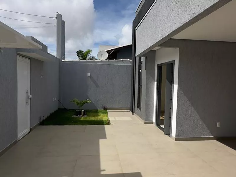Casa nova e solta, nunca habitada com 3 suítes, sala ampla, espaço gourmet com churrasqueira no Ba - Foto Principal