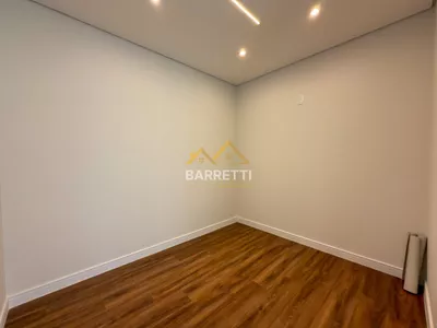 Sobrado à venda, com 305m², 3 suítes, 5 banheiros, piscina e 4 vagas de garagem no condomínio Villa D'Aquila - Foto 17