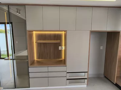 ALPHAVILLE 2 - Casa térrea com 3 Suítes + Varanda Gourmet com Hidro, Garagem coberta para 2 carros - Foto 26