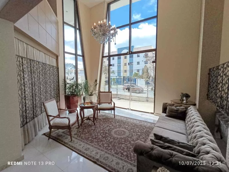 Morada Imperial da Vitória, 3 suítes + dependência completa, 3 vagas de garagens no bairro Candei - Foto Principal