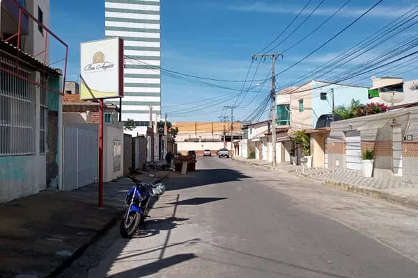 Apartamento térreo com quintal com 3/4 sendo 1 suíte a 50 mts do Shopping Conquista Sul em Vitór - Foto 1