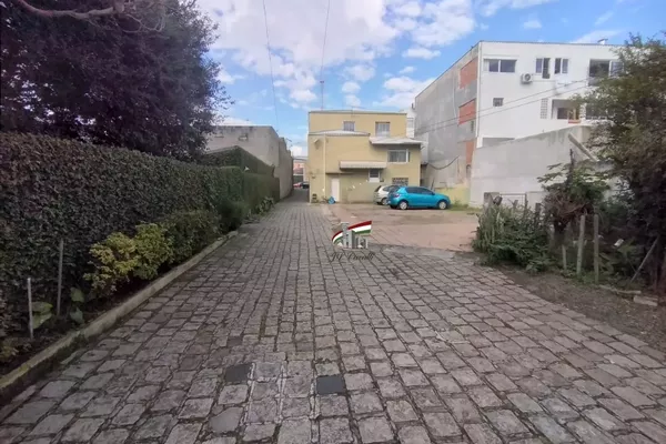 ÓTIMO TERRENO NO NOVO MUNDO PARA INVESTIMENTO À VENDA 1050m² COM 7 SALAS E 2 LOJAS - Foto 6