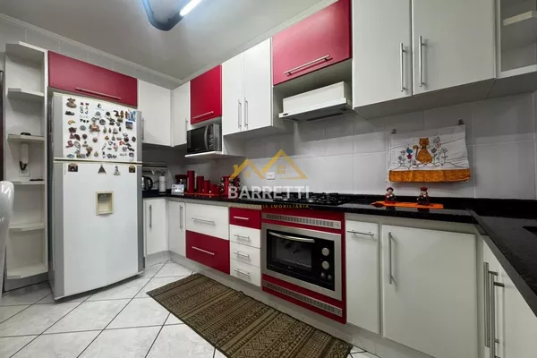 Casa à venda com 146,8m², 3 quartos (sendo 1 suíte), 3 banheiros e quintal - Foto 1