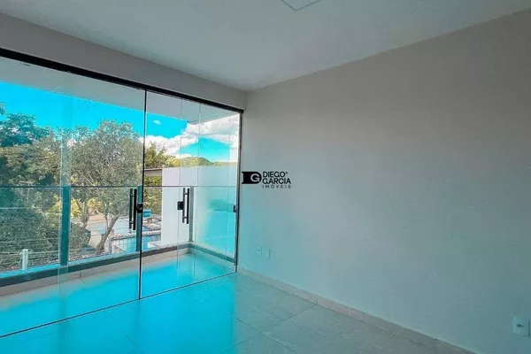 Sofisticação, Conforto e Exclusividade no Bairro Planalto! Casa Geminada com 4 Vagas e Área - Foto 6