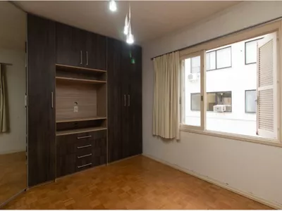 Vendo amplo Apto 2dorm com 2banheiros e semi mobiliado  - Foto 6