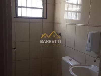 Casa comercial à venda no centro com 3 salas e 3 banheiros - Foto 13