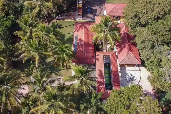 Casa à venda no condomínio Vila Romana, com 357m², 4 suítes e paisagismo completo - Foto 2