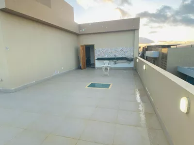 Linda Casa de 4 quartos sendo 3 suítes mais dependência completa e 4 vagas de garagem no Alphavill - Foto 34
