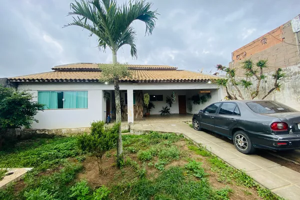 Excelente Casa de 4 quartos e garagem para 4 carros à Venda, Santa Cecília, Vitória da Conquista, - Foto 3