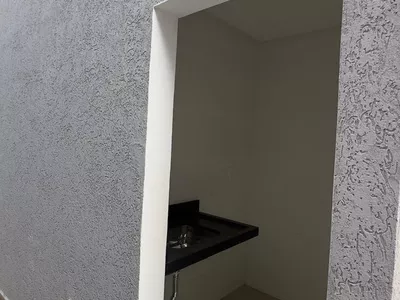 Casa nova e solta, nunca habitada com 3 suítes, sala ampla, espaço gourmet com churrasqueira no Ba - Foto 32
