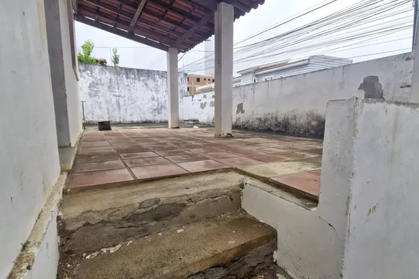 Casa à venda no Bairro Recreio Próximo a Ed Natação e a Igreja da Graças. - Foto 4