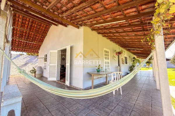 Chácara à venda no bairro Dois Córregos com 347m², 4 quartos sendo 1 suíte, área gourmet e piscina - Foto 5