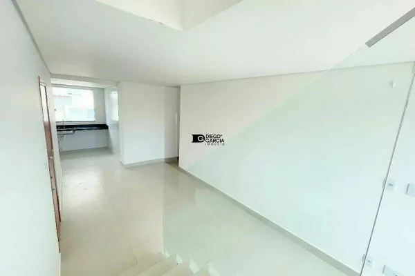Cobertura Exclusiva com Elevador e Acabamento Sofisticado em Localização Privilegiada! - Foto 4