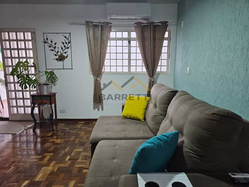 Sobrado com 3 dormitórios no Bairro Castelinho - Foto Principal