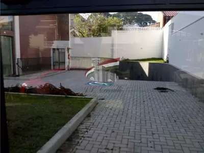 Loja com 100² de esquina no Água Verde para locação - Foto 8