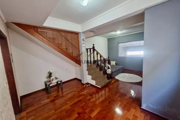 Sobrado à venda de 146m², com 3 quartos, sendo 1 suíte, 4 banheiros e 2 vagas de garagem, no bairro Nova Piracicaba - Foto 1