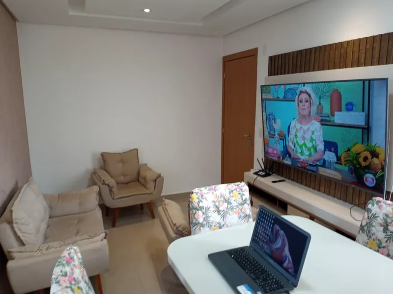 Vendo apto de 1º andar, mobiliado em Condomínio fechado próximo ao Centro da cidade de Vitória d - Foto Principal