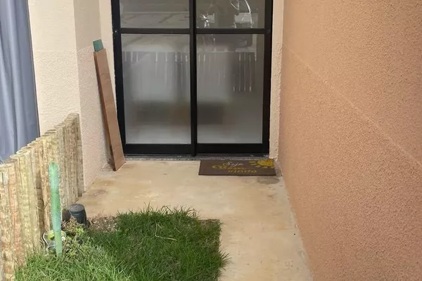 Apartamento térreo de 3 quartos sendo 1 suíte com garden pequeno em condomínio fechado à venda, - Foto 3
