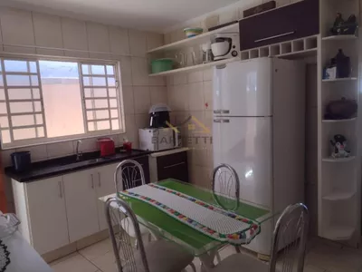 Casa à venda no Santa Terezinha, com 135 m², dois quartos, dois banheiros e duas vagas de garagem - Foto 6