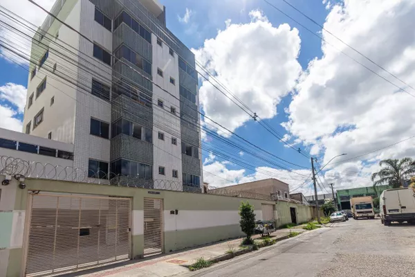 Apartamento 2 Quartos com Suíte de 67 m² — Arvoredo, Contagem - Foto 1