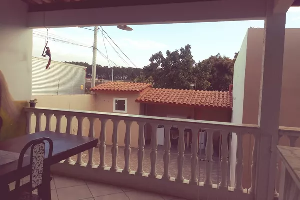 Oportunidade para investidores! Casa alugada à venda, com Habite se Comercial no Candeias com rua - Foto 1