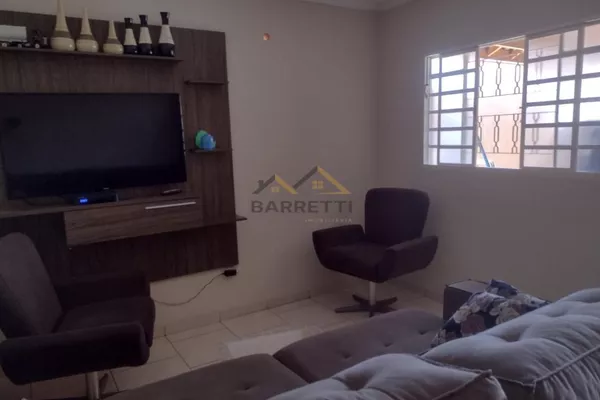 Casa à venda no Santa Terezinha, com 135 m², dois quartos, dois banheiros e duas vagas de garagem - Foto 3