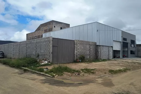 Galpão de 180m2 a venda, construído em terreno de esquina de 600mts, localizado no Bairro Jurema, - Foto 3