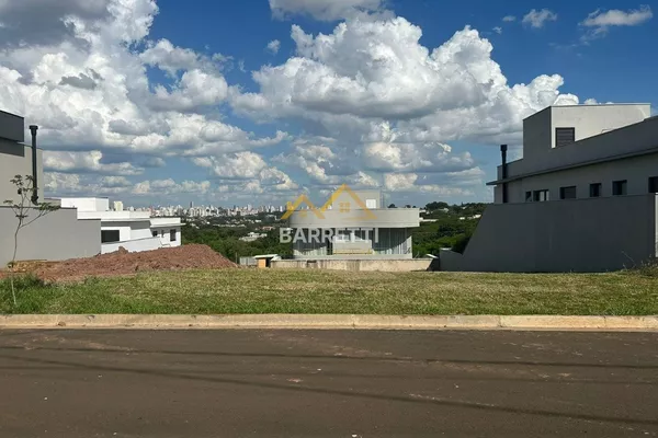 Terreno com 400 m² à Venda no condomínio Damha II - Foto 1
