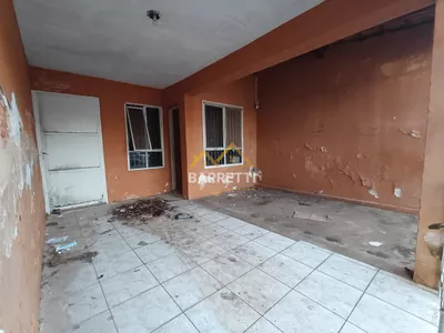 Casa Assobradada com 2 Quartos e Varanda à Venda no Jardim Nova Iguaçu - Oportunidade para Investidores - Foto 2