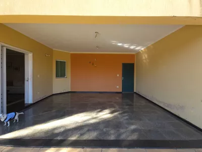 Sobrado à venda de 282m² com 4 quartos suítes, 6 banheiros, piscina e 6 vagas de garagem no condomínio Terras de Piracicaba IV - Foto 4