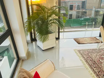 Linda Casa de 4 quartos sendo 3 suítes mais dependência completa e 4 vagas de garagem no Alphavill - Foto 31