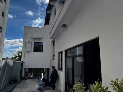 Vendo amplo Sobrado 3 andares 3 dormitórios suite  - Foto 3