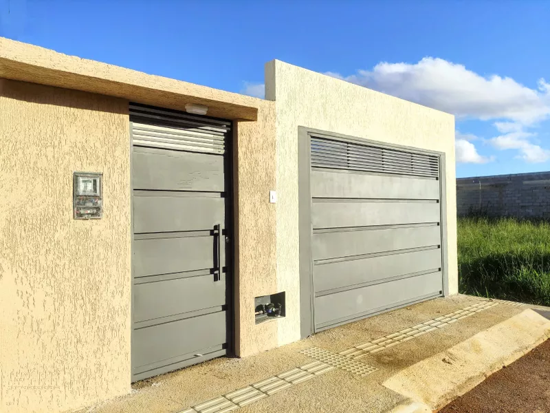 Casa pronta para morar (solta) de 3 quartos sendo 1 suíte com quintal, Primavera, Vitória da Conq - Foto Principal