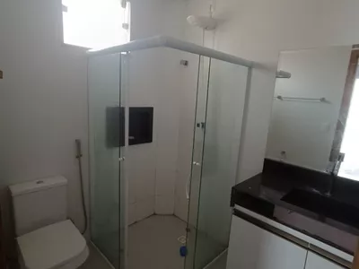 Casa duplex solta de 3 quartos sendo 2 suítes + piscina + espaço gourmet com churrasqueira à ven - Foto 36