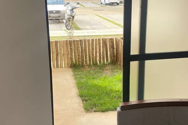 Apartamento térreo de 3 quartos sendo 1 suíte com garden pequeno em condomínio fechado à venda, - Foto 2