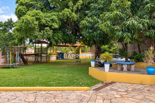 Chácara à venda no Estância Lago Azul, com 318 m² de área construída, 3 quartos (sendo 1 suíte), piscina e campo de futebol - Foto 4