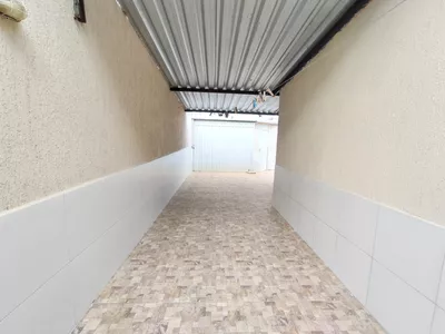 Casa Duplex (solta) com 5/4 sendo 1 suíte, com garagem para 4 carros no Bairro Felícia na região - Foto 28