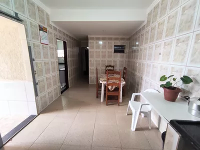 Casa Duplex (solta) com 5/4 sendo 1 suíte, com garagem para 4 carros no Bairro Felícia na região - Foto 15