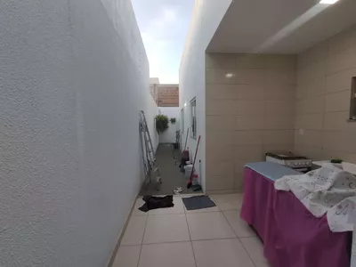 Casa acima do Candeias contendo 3 quartos sendo 1 suíte próximo de tudo, bairro com infraestrut - Foto 18