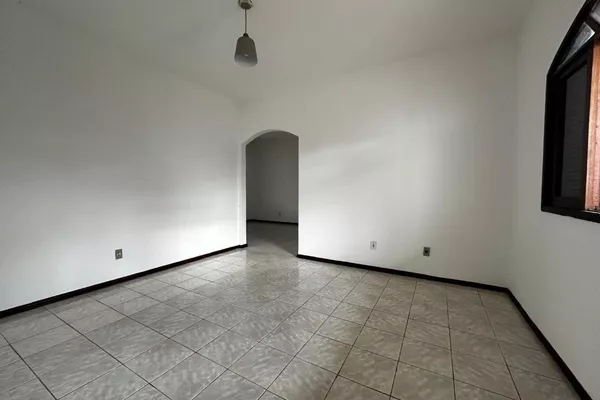 Casa a venda no Bairro Alto Maron, excelente oportunidade para investidores, em Vitória da Conquist - Foto 6