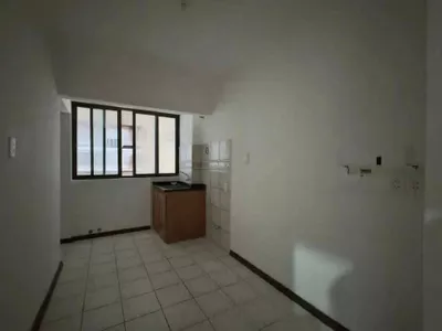 Vendo amplo apto 2 dormitórios 4 andar fundo.  - Foto 12