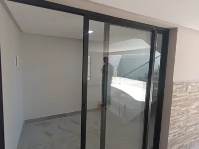 Casa de 2 pavimentos com 4 quartos sendo 3 suítes + dependência + espaço gourmet em condomínio f - Foto 10