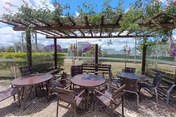 Casa 3 suítes, sala cozinha e gourmet com planejados alto padrão Alphaville II condomínio com inf - Foto 3