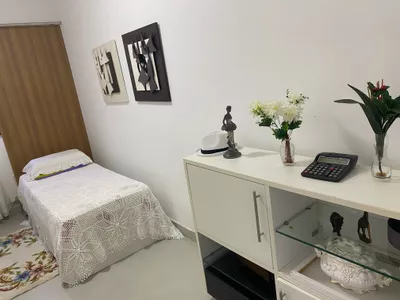 Linda Casa de 4 quartos sendo 3 suítes mais dependência completa e 4 vagas de garagem no Alphavill - Foto 16
