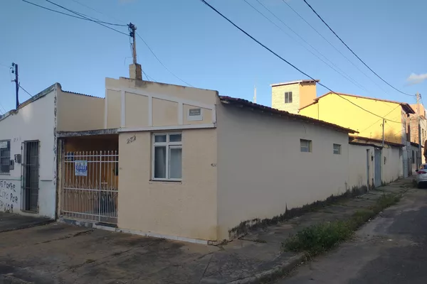 Casa de esquina com terreno de 110 m² à venda, Bairro Bela Vista perto da Av. Juracy Magalhaes, Vi - Foto 6