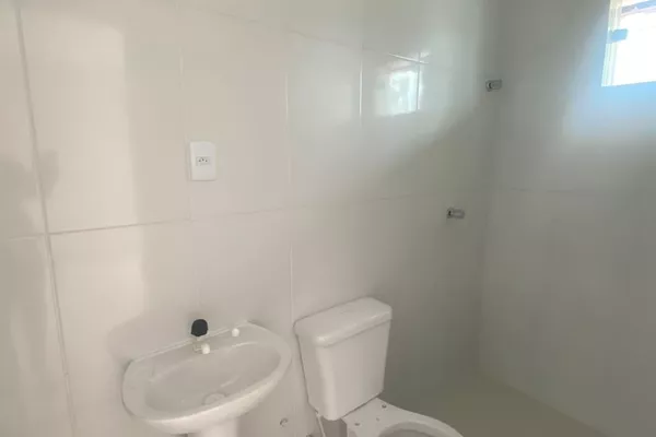 Kitnet para locação, 1 Cômodo com banheiro (incluso água e energia), no Bairro Felícia, Vitóri - Foto 3