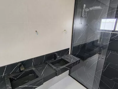 ALPHAVILLE 2 - Casa térrea com 3 Suítes + Varanda Gourmet com Hidro, Garagem coberta para 2 carros - Foto 38