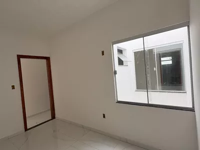 Casa de 2 quartos sendo 1 suíte com garagem para dois carros e quintal - Foto 16